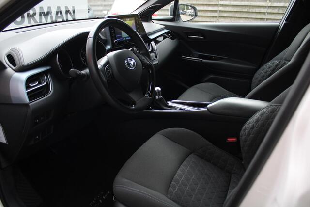 Toyota C-HR 1.8 Hybrid Style 1e Eigenaar, Carplay/Android Auto, Adaptieve Cruise en Climate Control, Achteruitrijcamera, Stoelverwarming