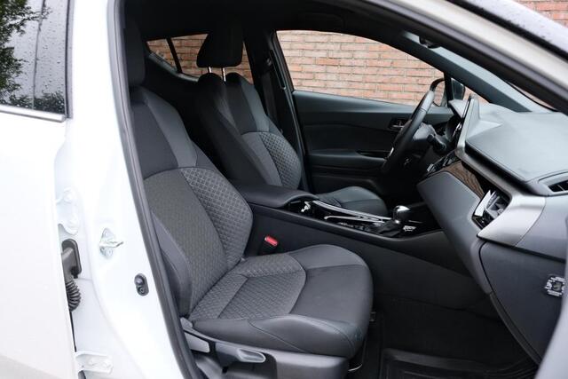Toyota C-HR 2.0 Hybrid 184pk CVT Dynamic | Navi | App Connect | Adaptive Cruise | Keyless | Camera | Dodehoek | Winter Pakket