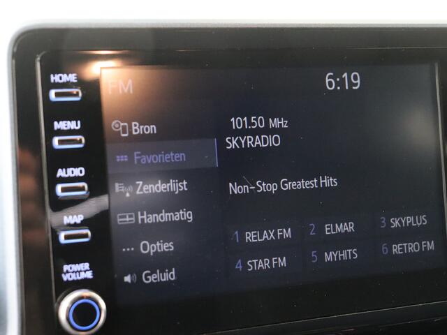 Toyota C-HR 1.8 Hybrid Style | Stoel+stuurverwarming | Apple CarPlay/Android Auto | Parkeersensoren voor+achter | Cruise control adaptive |
