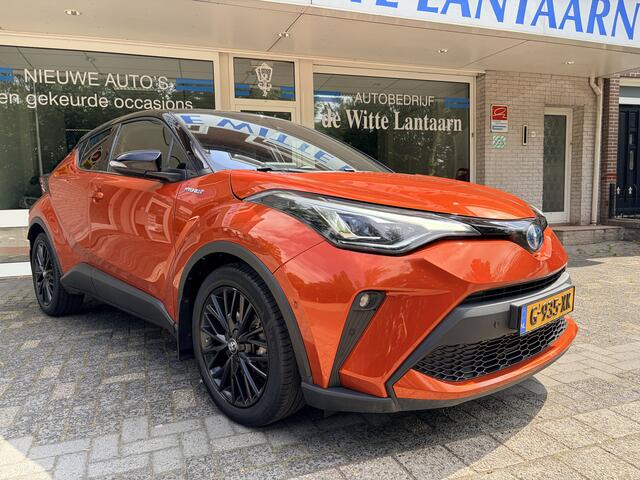 Toyota C-HR 2.0 Hybrid Launch Edition 32.000 K.M. Two Tone/Lederen bekl./Cruise contr. adapt./Dode hoek detect./Elektr. verstb. stoel/Autom. airco/JBL Audio Premium/Verw. inklpb. buitensp./Navigatie full Map/ Keyless entry+Start/LM 18 Inch