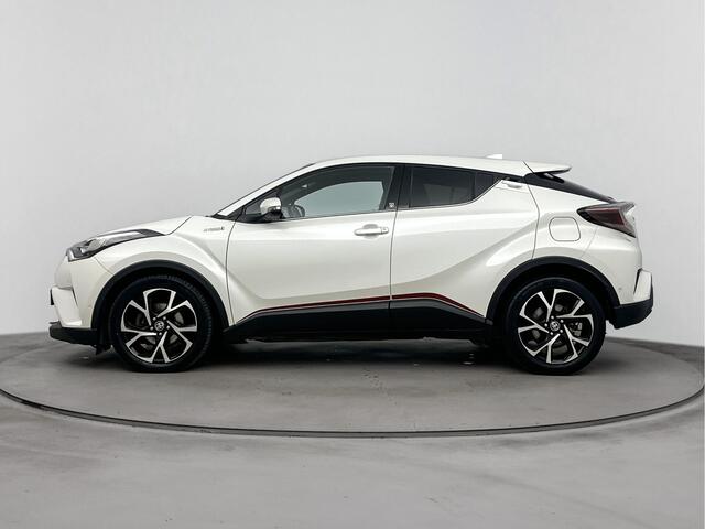 Toyota C-HR 1.8 Hybrid Style | dodehoek detectie | Stoel+stuurverwarming | Parkeersensoren voor+achter met assistent | Navigatie | Full LED | DAB | Cruise Control Adaptive |