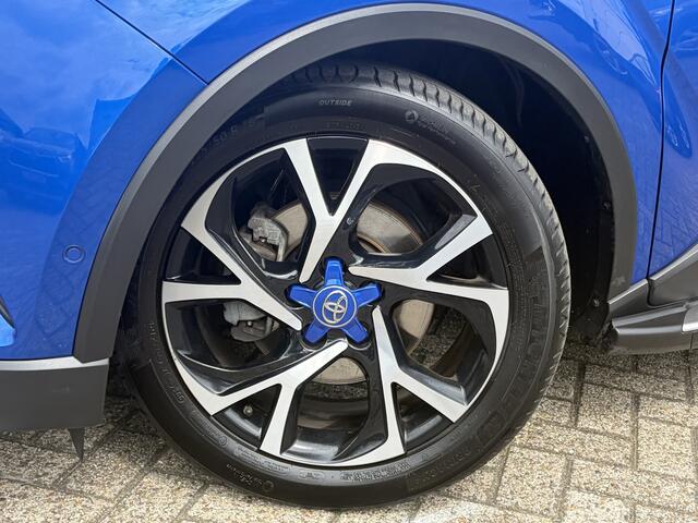 Toyota C-HR 1.8 Hybrid Bi-Tone NL Auto Trekhaak JBL Treeplanken Navi Clima Cruise
