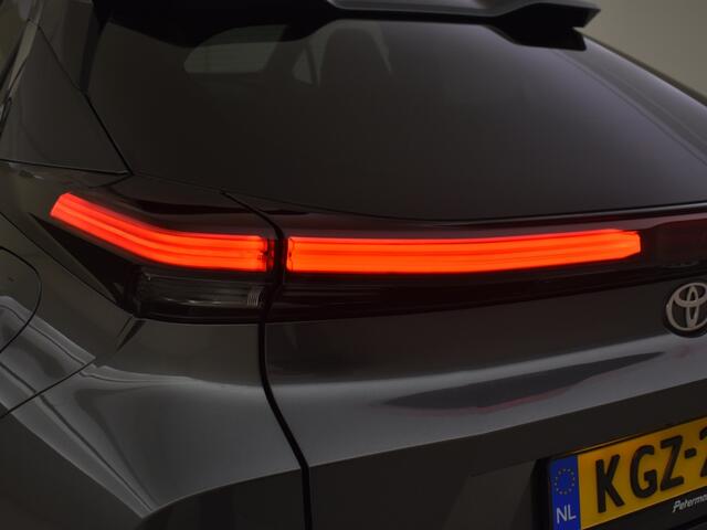 Toyota C-HR 1.8 Hybrid 140 Style | PDC | Blindspot | Ekektr. a. klep | Navig