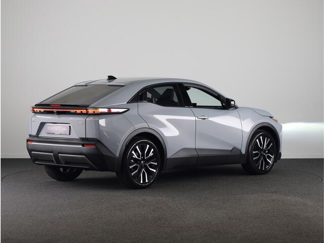 Toyota C-HR First Edition 77 kWh *NIEUW* | Uit voorraad leverbaar! | 20" LM velgen | Retailpremie! |