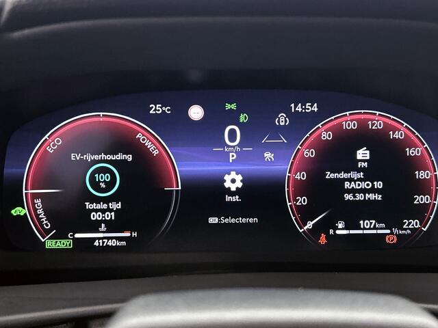 Toyota C-HR 1.8 Hybrid 140 Executive Next Gen. Pack | Dealer onderhouden | JBL | Panoramadak | Head-Up Display | camerabeeld in binnenspiegel | 360 camera | FULL LED Adaptive | Elektrische achterklep |