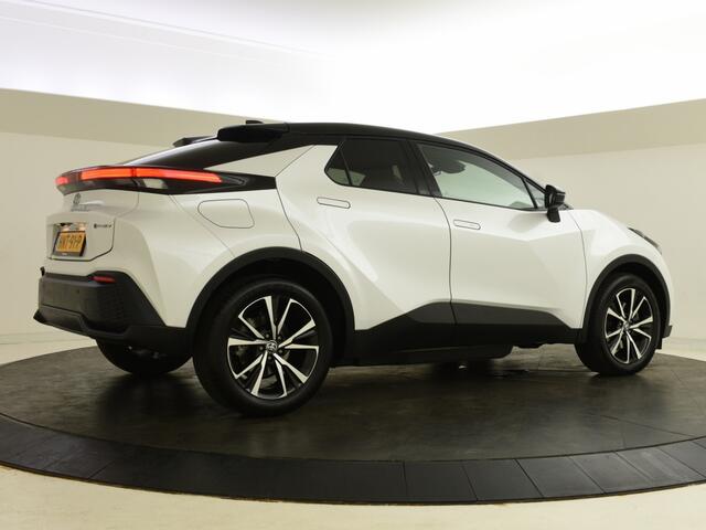 Toyota C-HR 2.0 PHEV 220 Dynamic | PDC | Blindspot |