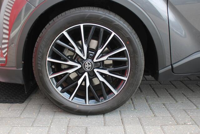 Toyota C-HR 1.8 Hybrid Executive met trekhaak **NL-auto**