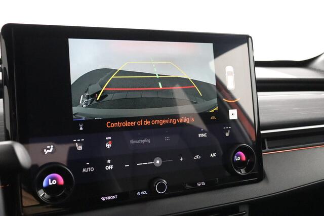 Toyota C-HR First Edition 77 kWh | Stoel/Stuurverwarming | Apple Carplay/Android Auto | Parkeersensoren | Draadloze Telefoonladers |