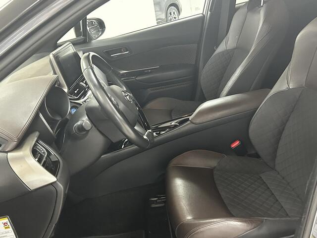 Toyota C-HR 1.8 Hybrid Executive AFNEEMBARE TREKHAAK | NAVIGATIE | ACHTERUITRIJCAMERA