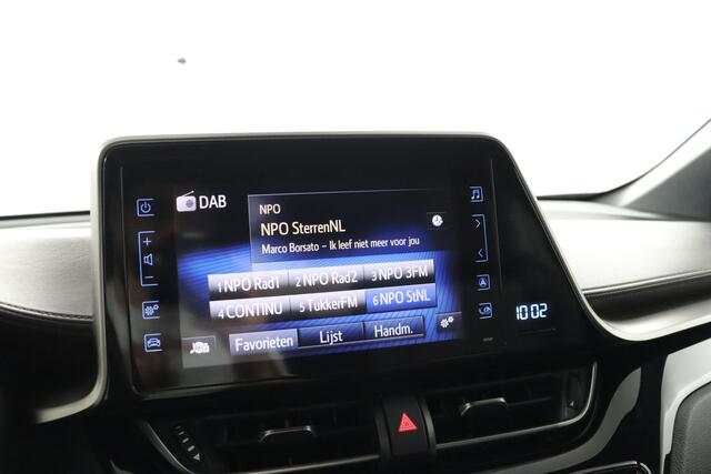 Toyota C-HR 1.8 Hybrid Executive | Parkeersensoren | Adaptieve Cruise-Control | Stoelverwarming |