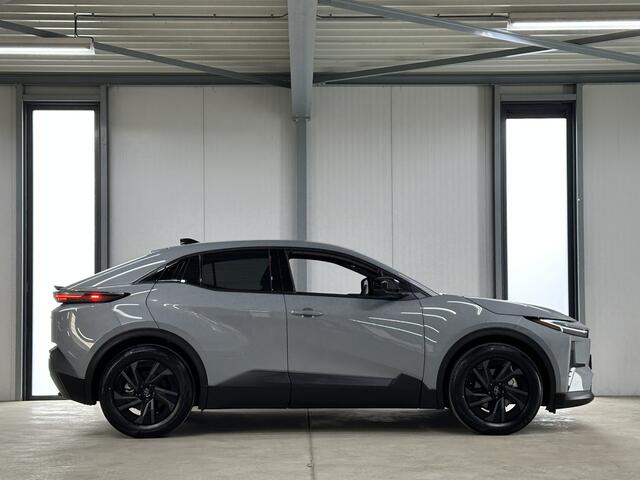 Toyota C-HR First Edition 77 kWh | Navi | Acc | Camera | el. achterklep |