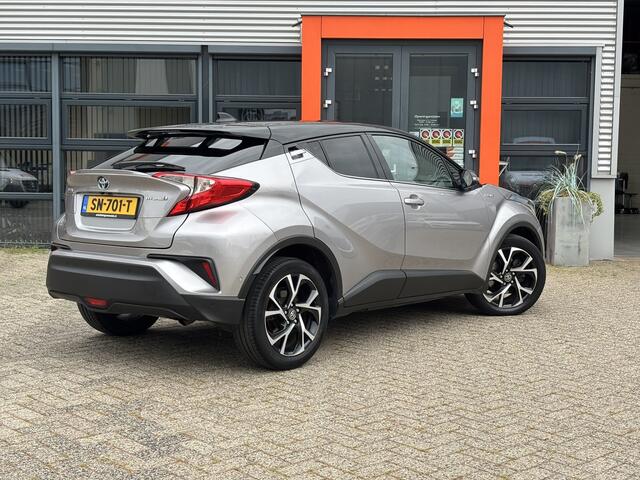 Toyota C-HR 1.8 Hybrid Bi-Tone / Navi / NL Auto / Cruise Control / Camera / NAP /