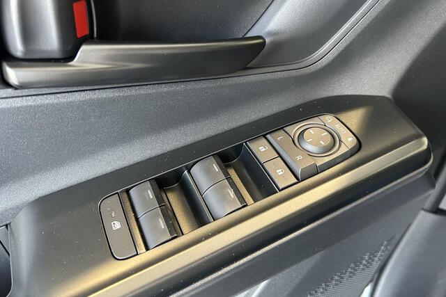 Toyota C-HR First Edition 77 kWh, Inruilpremie ¤2.500,- BSM, Apple Carplay/Android Auto, Stoel & Stuur verwarming!