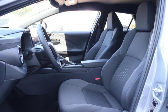 Toyota C-HR 2.0 Plug-in Hybrid 220 Dynamic 1e Eigenaar | BTW | Fabrieks Garantie | Winterpakket | Camera | Navi | Carplay | ACC | Climate | Keyless | Bots | Full Led | PDC