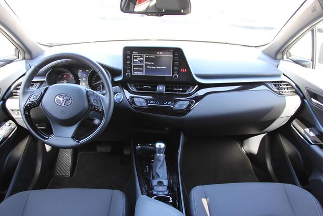 Toyota C-HR 2.0 Hybrid Style **APPLE CARPLAY/ STUURVERWARMING/ ADAPTIEF CRUISE CONTROL**