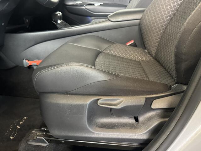 Toyota C-HR 2.0 Hybrid Dynamic | CarPlay | 180pk motor |