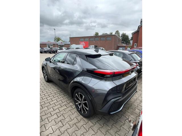 Toyota C-HR 2.0 Plug-in Hybrid 220 Dynamic 1e Eigenaar | BTW | Fabrieks Garantie | Winterpakket | Camera | Navi | Carplay | ACC | Climate | Keyless | Bots | Full Led | PDC