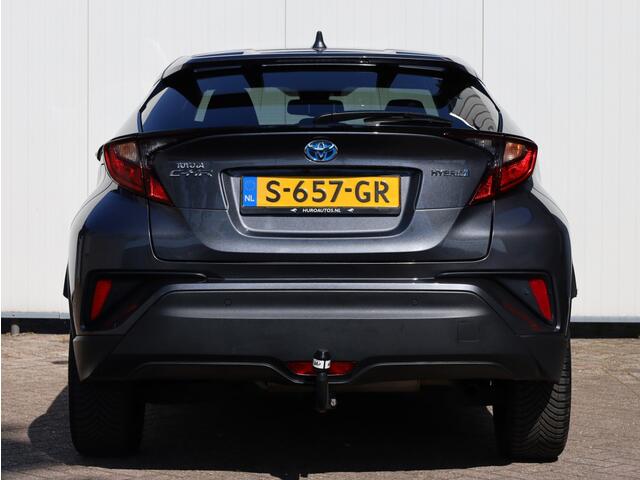 Toyota C-HR 1.8 Hybrid Dynamic | Carplay | Stoelverwarming | Trekhaak