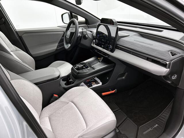 Toyota C-HR Executive AWD 77 kWh *EV-Deal* |Stoel en stuurwielverwarming |