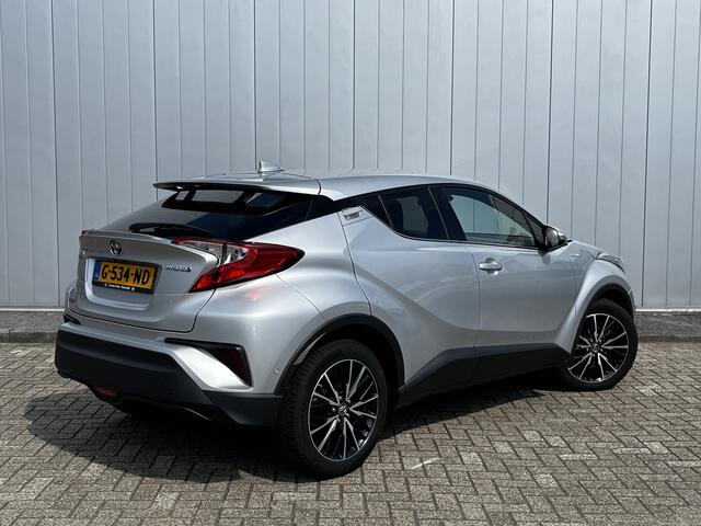 Toyota C-HR 1.8 Hybrid Style Ultimate Stoelverwarming Stuurverwarming Dealer onderhouden