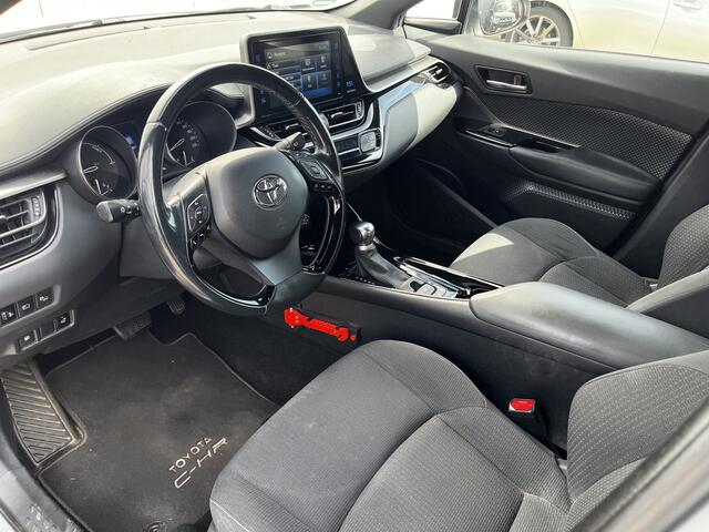 Toyota C-HR 1.8 Hybrid Style Ultimate Stoelverwarming Stuurverwarming Dealer onderhouden