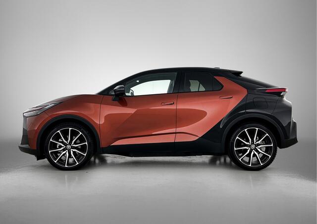 Toyota C-HR 2.0 Plug-in Hybrid 220 GR SPORT + Premium Pakket | Panoramadak | Head-Up Display | JBL | 360 Camera | Memory Seat | Dodehoek detectie | Stoel+Stuurverwarming | Elektrische achterklep |