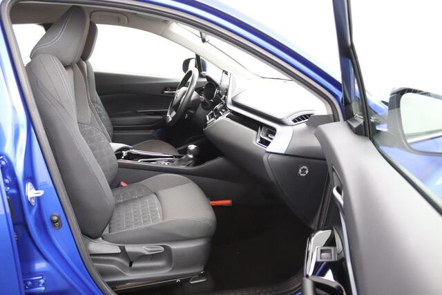 Toyota C-HR 1.8 Hybrid Dynamic | Trekhaak | Navigatie | Keyless Entry | Parkeersensoren |