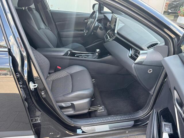 Toyota C-HR 2.0i 184PK Hybrid Dynamic Trekhaak/Navigatie/Camera/Adapt.-cruise/Stoel-stuurverwarming