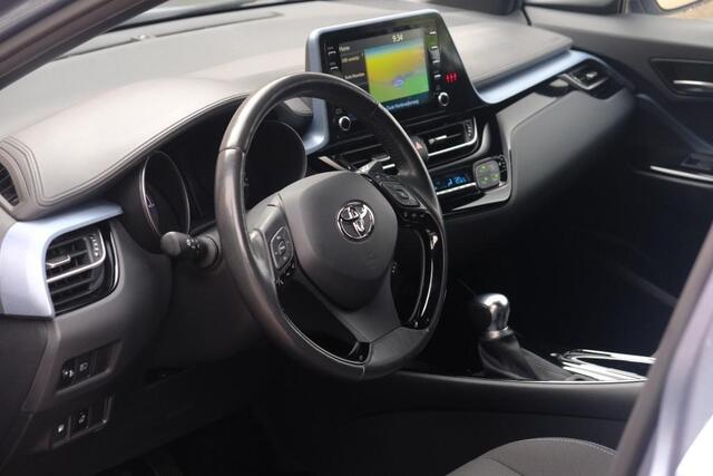 Toyota C-HR 1.8 Hybrid 122pk CVT First Edition | Navvi | App Connect | Climate | Adaptive Cruise | Camera | Keyless | Winter Pakket | Trekhaak