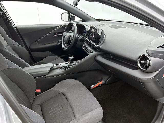 Toyota C-HR 2.0 Plug-in Hybrid 220 Dynamic | BTW voertuig | Stoel+Stuurverwarming | Dodehoek detectie | Climate Control | Cruise Control Adaptive | Navigatie | Apple CarPlay/Android Auto |