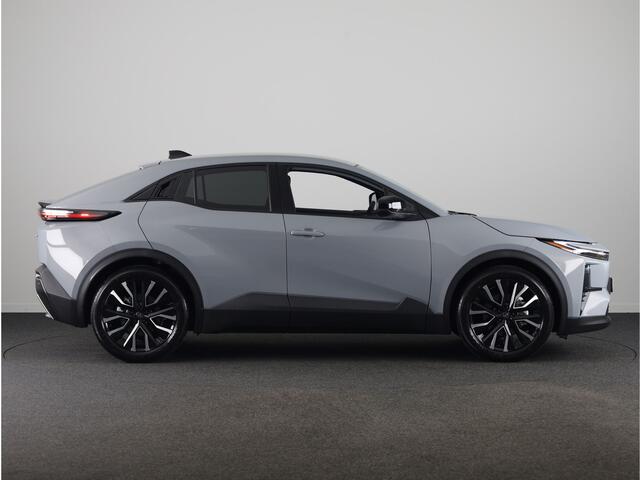 Toyota C-HR First Edition 77 kWh *EV-Deal* | DEMO & DIRECT LEVERBAAR | Ruim 600 KM Bereik | 10 Jaar Garantie | DEMO Bryan