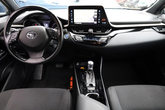 Toyota C-HR 1.8 Hybrid Dynamic CAMERA STOELVERWARMING CRUISE CLIMA NAVI 18"LMV ALL-SEASONS NAP ENZ!