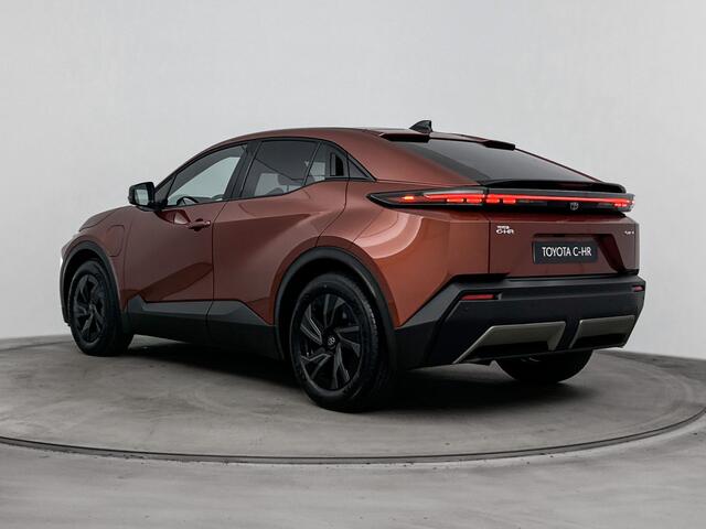 Toyota C-HR First Edition 77 kWh | Apple Carplay & Android Auto | Parkeercamera | Onderweg-naar-dealer*