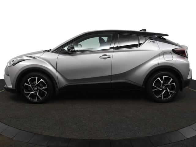 Toyota C-HR 1.2 Bi-Tone Plus | Trekhaak | Parkeersensoren | Achteruitrijcamera | Adaptieve Cruise Control |