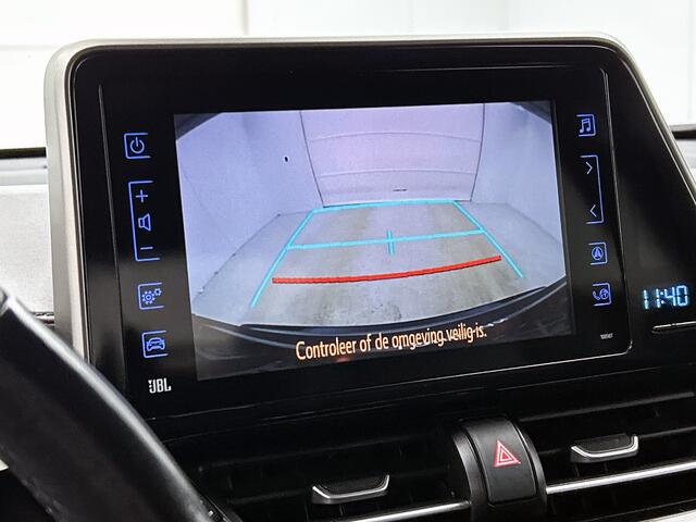 Toyota C-HR 1.8 Hybrid Executive | JBL | Dodehoek detectie | Stoelverwarming | Parkeersensoren voor+achter met assistent | Full LED verlichting | DAB | Navigatie | Climate Control | Cruise Control Adaptive |