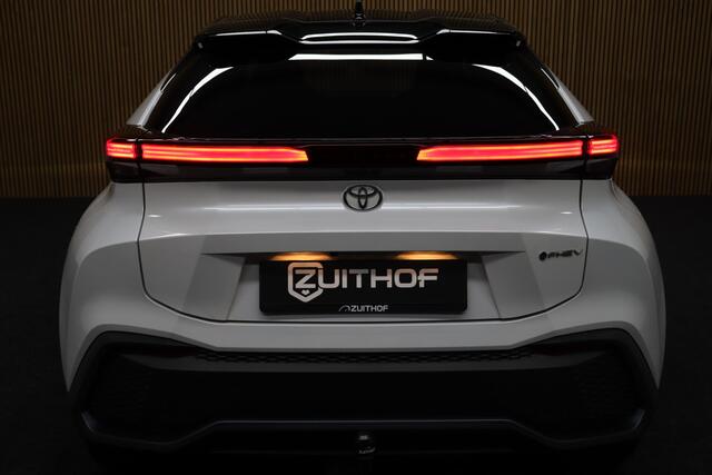 Toyota C-HR 2.0 Plug-in Hybrid 220 First Edition Bi-Tone | Trekhaak | Adaptive-cruise | Camera | Clima | Parkeersensoren V+A | Apple Carplay & Android Auto | Stoel & Stuurverwarming | Navigatie | Keyless | Dodehoekdetectie