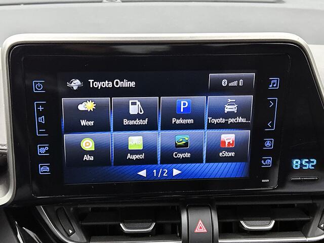 Toyota C-HR 1.2 Executive | Dealer onderhouden | Navigatie | Cruise Control Adaptive | Parkeersensoren voor+achter met assistent | Stoelverwarming | Climate Control | Achteruitrijcamera |