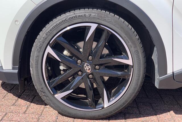 Toyota C-HR 2.0 Hybrid GR-Sport / Stuur en Stoelverwarming / JBL Audio / Parkeersensoren / Camera /