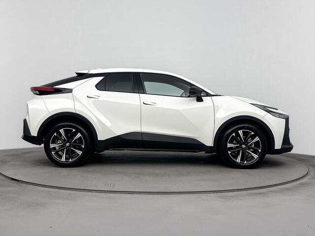 Toyota C-HR 1.8 Hybrid 140 Dynamic | Apple Carplay & Android Auto | Parkeercamera | Onderweg-naar-dealer*