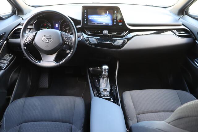 Toyota C-HR 1.8 Hybrid Bi-Tone Plus, Trekhaak, 1e eigenaar , Parkeersensoren