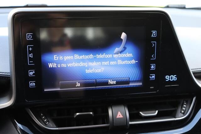 Toyota C-HR 1.8 Hybrid Bi-Tone Plus, Trekhaak, 1e eigenaar , Parkeersensoren