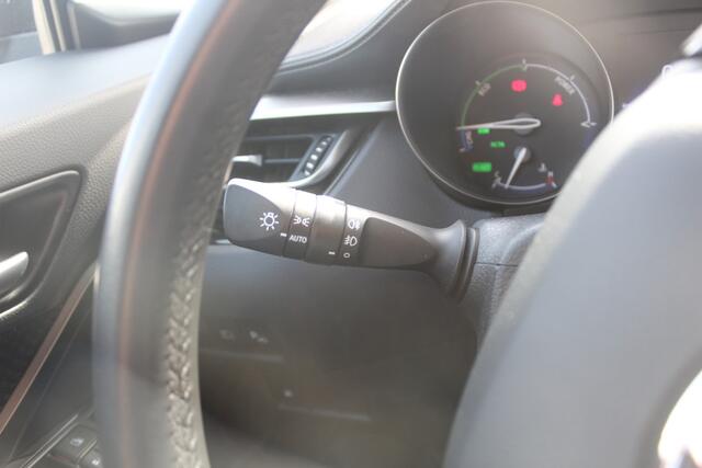 Toyota C-HR 1.8 Hybrid Executive dodehoekdetectie l Keyless entry l Keyless start l airco automatisch l