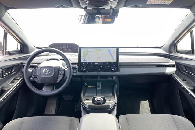 Toyota C-HR First Edition 77 kWh / Direct leverbaar! / Nu €3.000 inruilpremie!