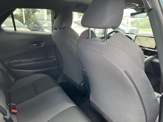 Toyota C-HR 1.8 Hybrid 140 First Edition | 360 graden camera | Elektrische achterklep | Navigatiesysteem