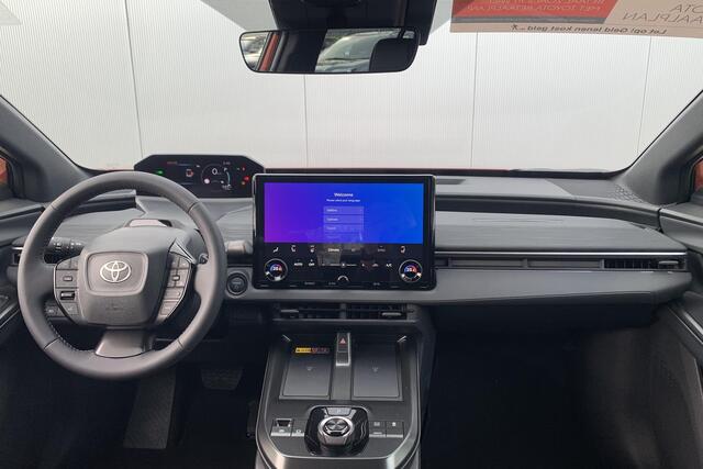 Toyota C-HR First Edition 77 kWh / Stoel- en stuurverwarming / Apple Carplay / Android Auto / Climate Control