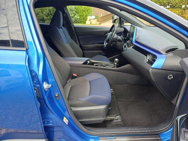 Toyota C-HR 1.8 Hybrid Bi-Tone P