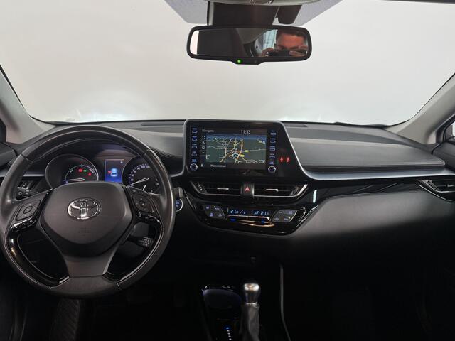 Toyota C-HR 1.8 Hybrid Dynamic | CarPlay | Keyless |