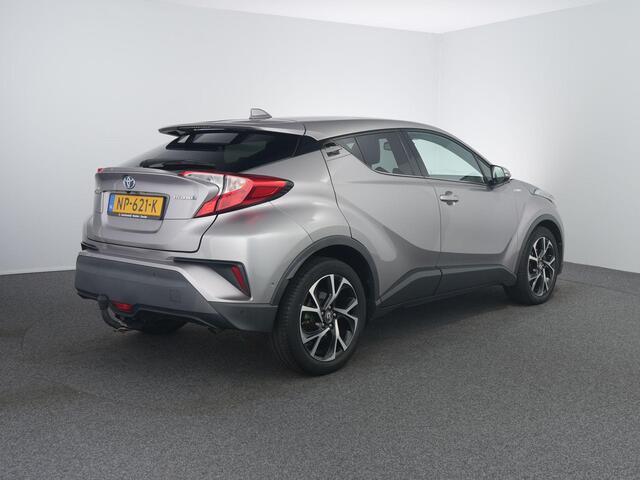 Toyota C-HR 1.8 Hybrid Executive | Trekhaak | Camera | Cruise | Stoelverwarming | Navi |