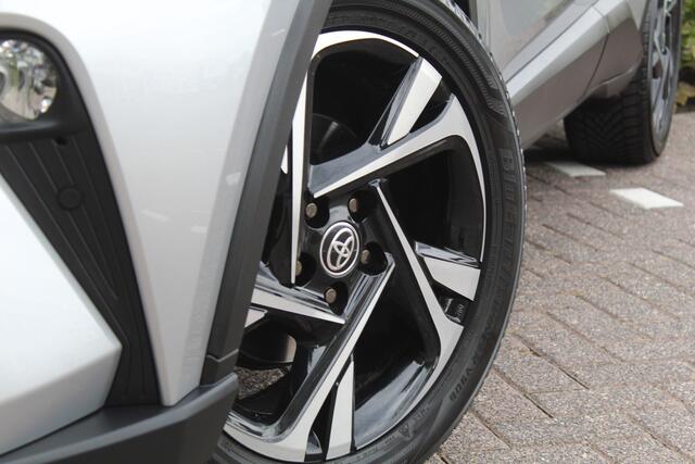 Toyota C-HR 2.0 Hybrid 184pk Dynamic | Rijklaar | Trekhaak | Blind Spot | Sensoren v+a | Apple/Android | LED | Keyless | Dealer onderhouden | NL-auto
