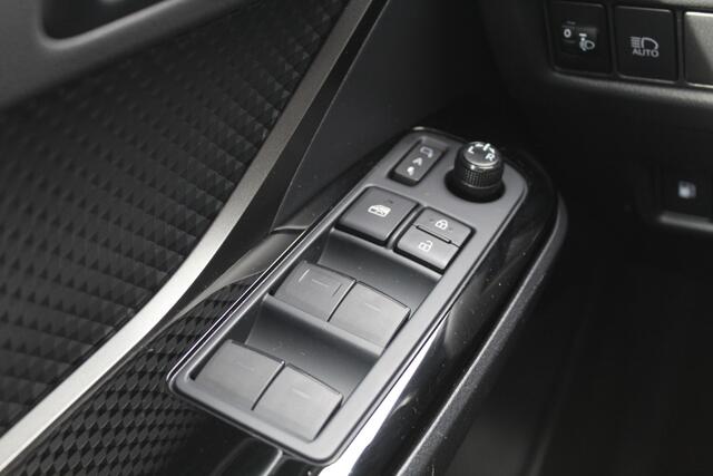Toyota C-HR 2.0 Hybrid 184pk Dynamic | Rijklaar | Trekhaak | Blind Spot | Sensoren v+a | Apple/Android | LED | Keyless | Dealer onderhouden | NL-auto
